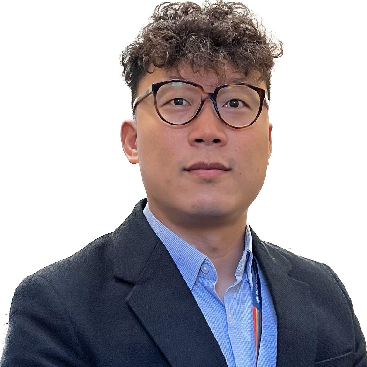 Mingxiao Yang